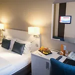 호텔 Azur 4*