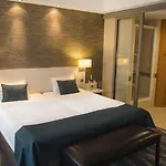 Azur 호텔 4*