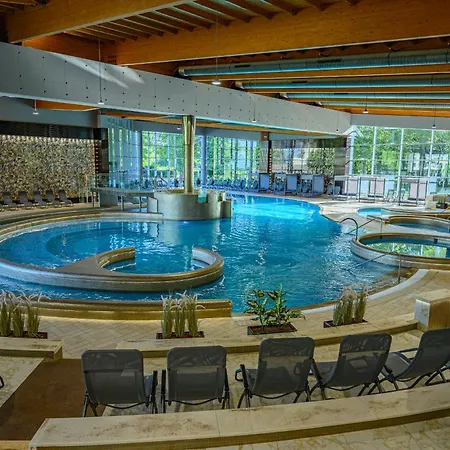 アズール シオフォク ホテル 4*