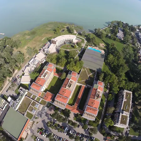 アズール シオフォク 4*