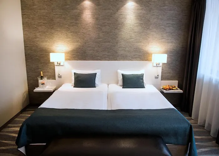 アズール シオフォク 4*